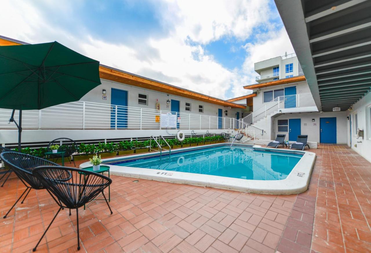 Fantastic 1 Bedroom With Pool Steps From The Beach #43 Hollywood Exterior foto